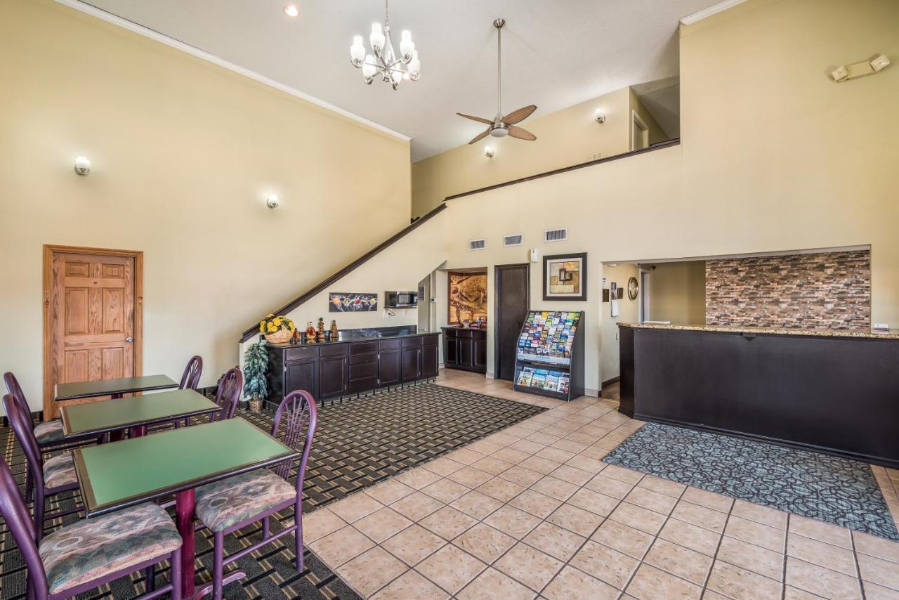 Americas Best Value Inn Arkadelphia Exterior foto